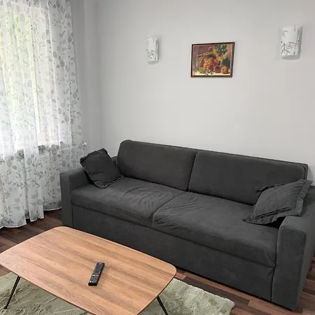 Modern, Fully Furnished 3-room Διαμέρισμα *