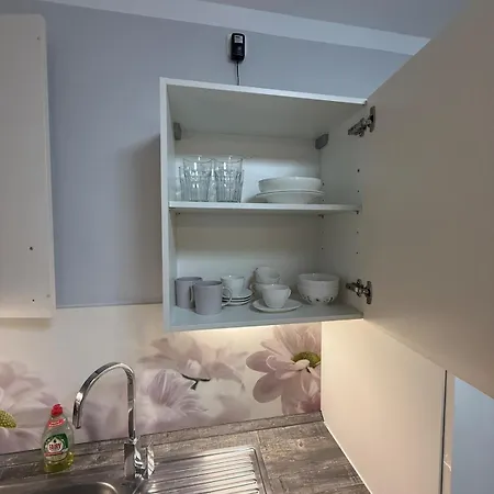Modern, Fully Furnished 3-room Διαμέρισμα *